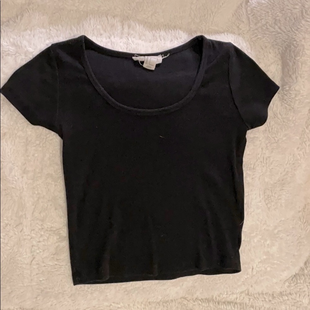 Black tee shirt